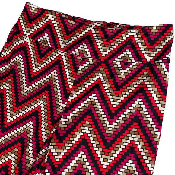 No Boundaries size large chevron “brick” look flare leg leggings/pants NEW - Picture 7 of 16